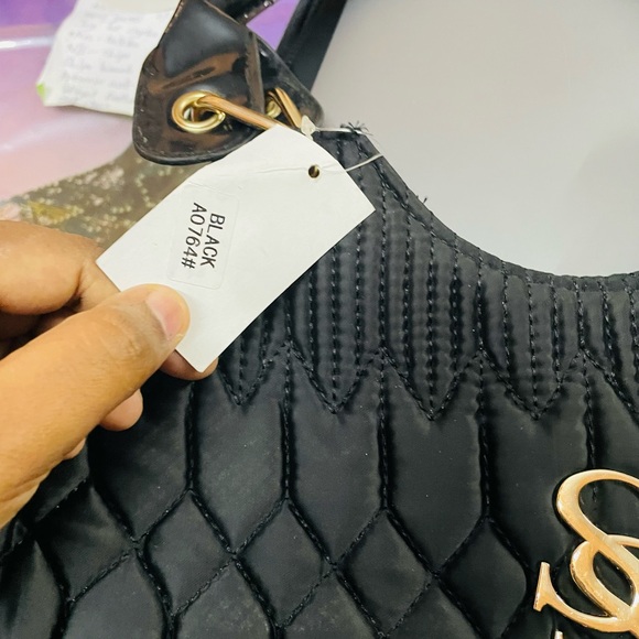 New black handbag purchased in Dubai - Picture 5 of 11